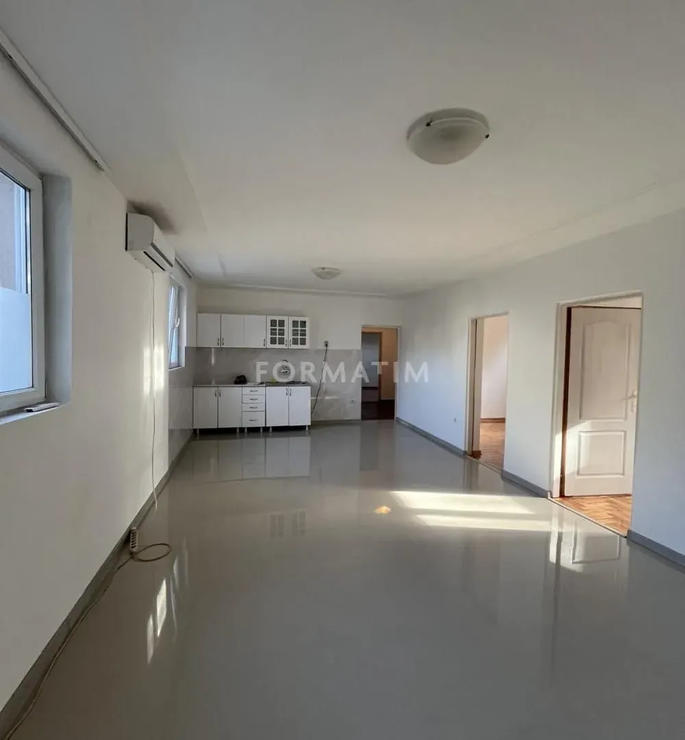 Rent, four bedroom apartment, 100m², Krnjaca, Palilula Sve Podlokacije