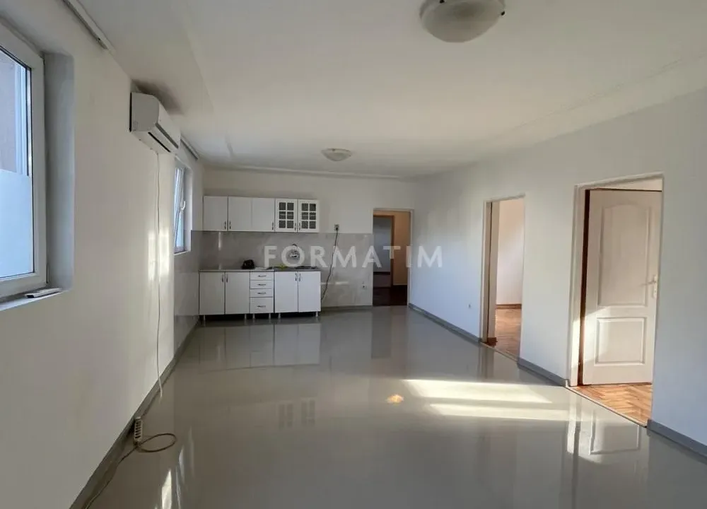Rent, four bedroom apartment, 100m², Krnjaca, Palilula Sve Podlokacije
