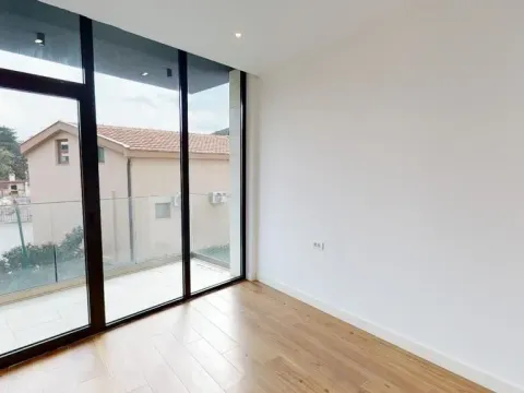 Prodaja, jednosoban stan, 51m², Tivat, Crna Gora