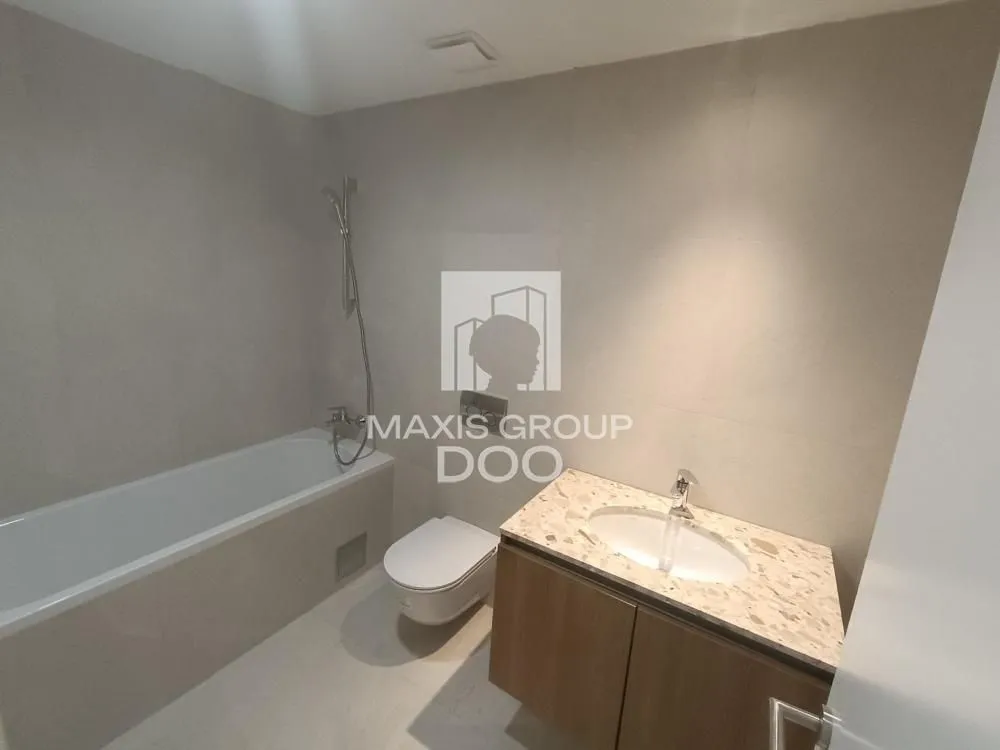 Izdavanje, četvorosoban stan, 116m², Savski Venac, Beograd