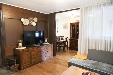 Rent, two bedroom apartment, 77m², Blok 5, Podgorica - image 2