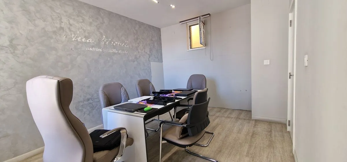 Prodaja, stan, 118m², Đeram Pijaca, Beograd