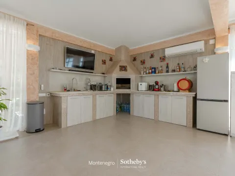Sale, house, 410m², Blizikuće, Budva - image 25