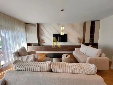 Rent, four bedroom apartment, 132m², Novo naselje, Novi Sad - image 5