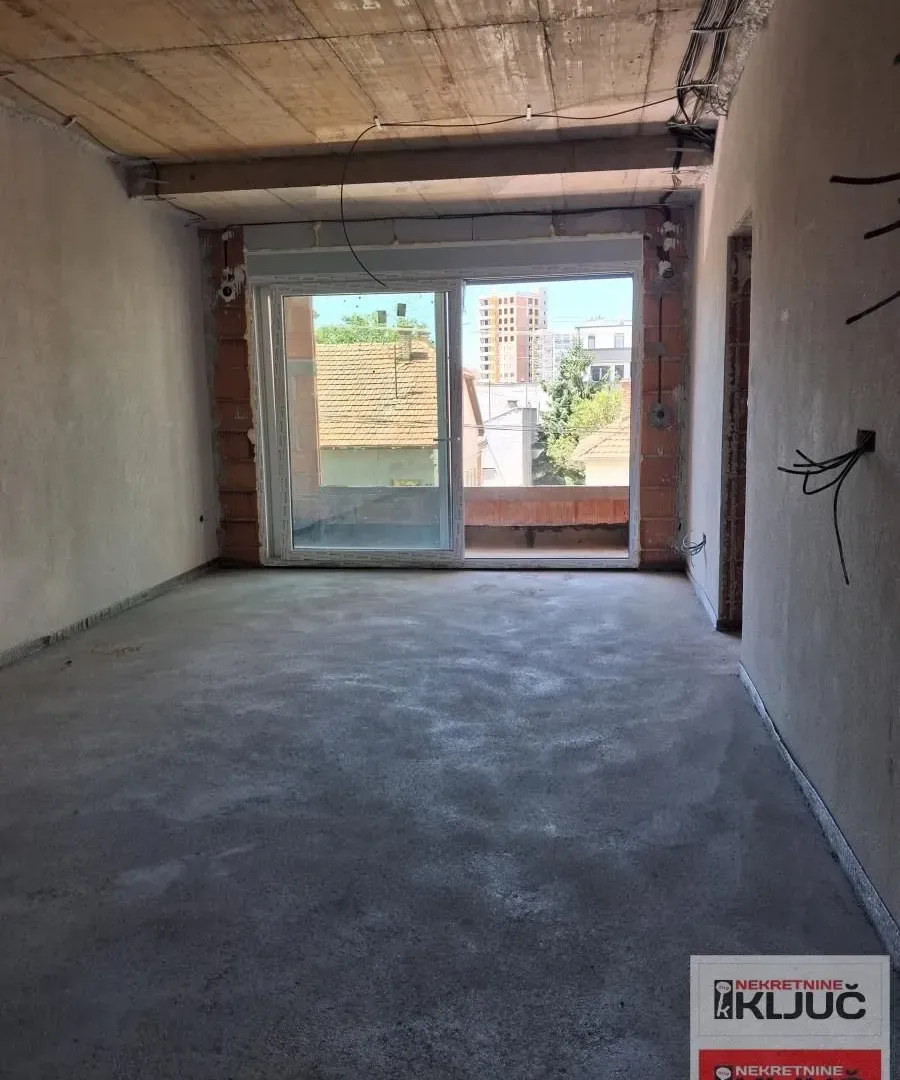 Prodaja, četvorosoban stan, 103m², Telep, Novi Sad Sve Podlokacije