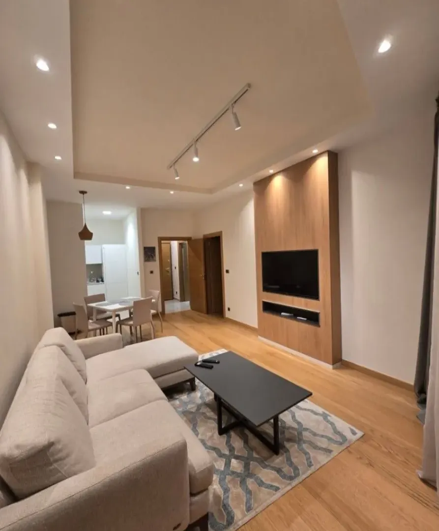 Izdavanje, jednosoban stan, 48m², Preko Morače, Podgorica