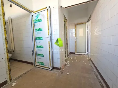 Rent, office space, 156m², Medijana, Niš - image 8