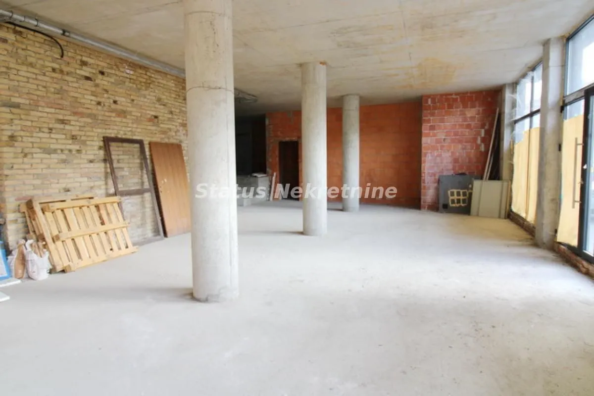 Sale, office space, 320m², Salajka, Novi Sad Sve Podlokacije