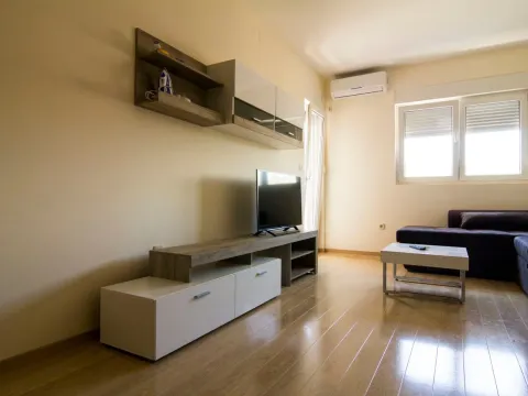 Rent, one bedroom apartment, 48m², City Kvart, Podgorica - image 5