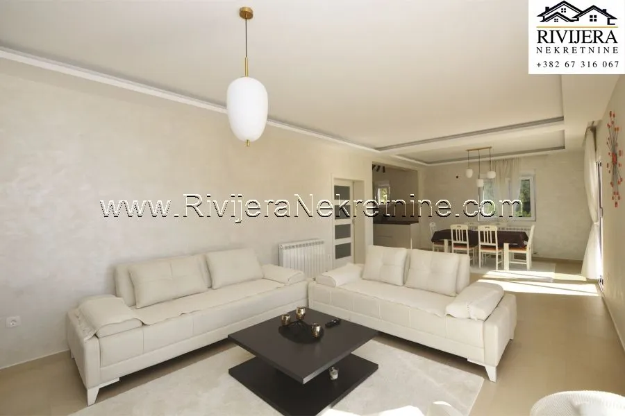 Prodaja, kuća, 220m², Zelenika, Herceg Novi