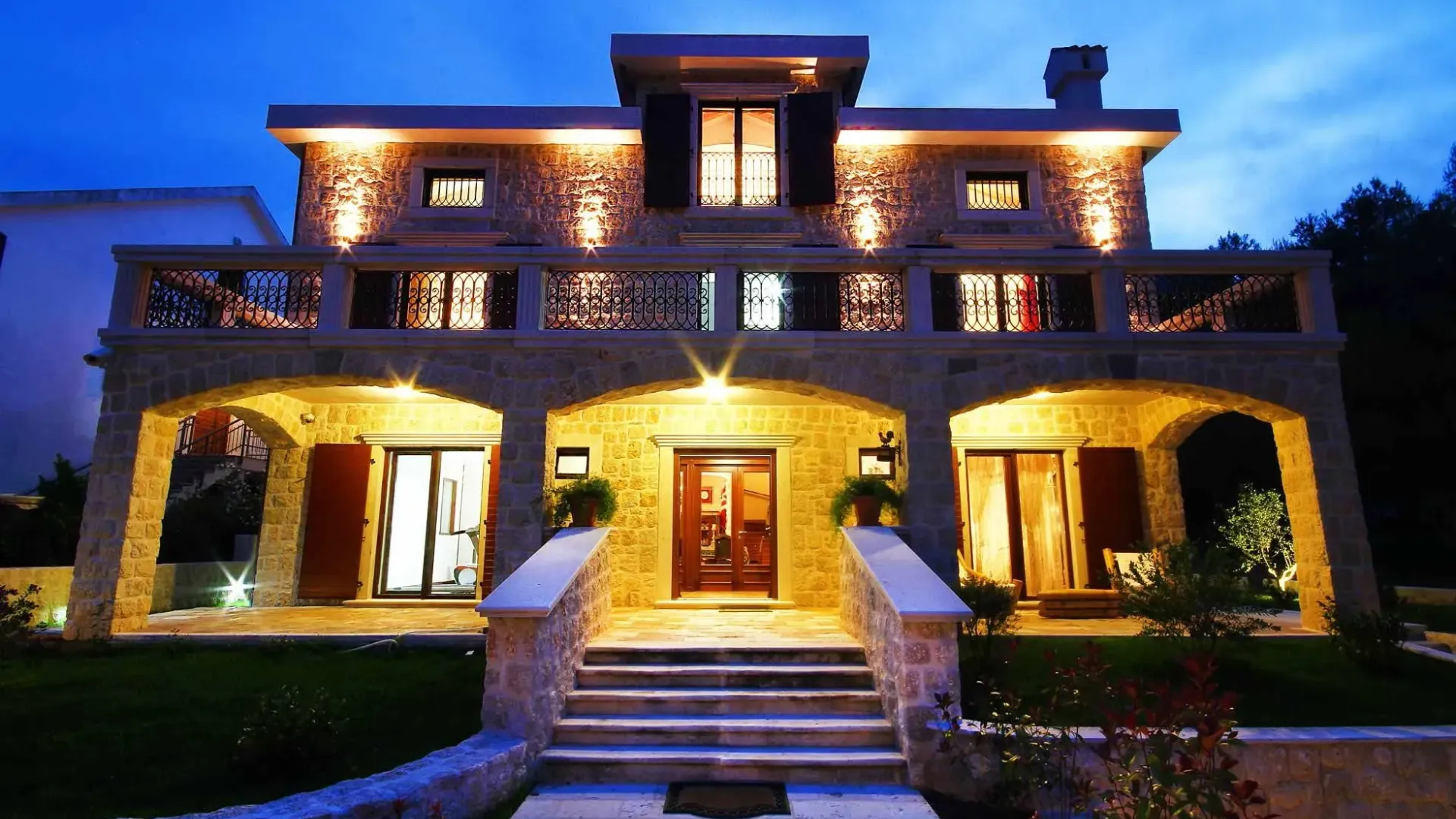Sale, house, 497m², Prčanj, Kotor