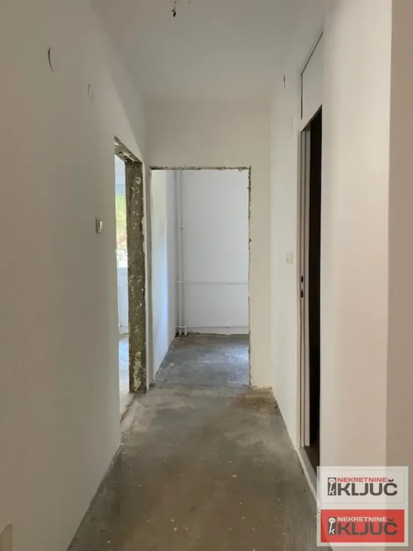 Prodaja, trosoban stan, 74m², Avijatičarsko naselje, Novi Sad Sve Podlokacije