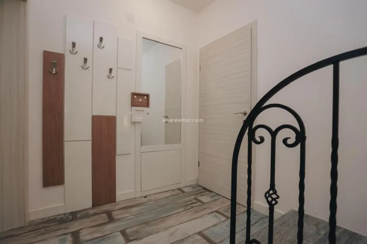 Sale, four bedroom apartment, 82m², Sveti Stefan, Budva