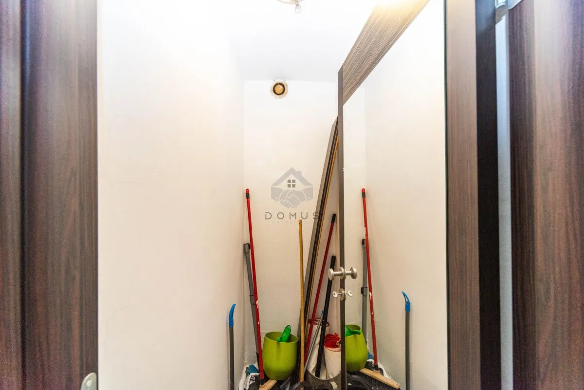 Rent, office space, 80m², Blok 5, Podgorica