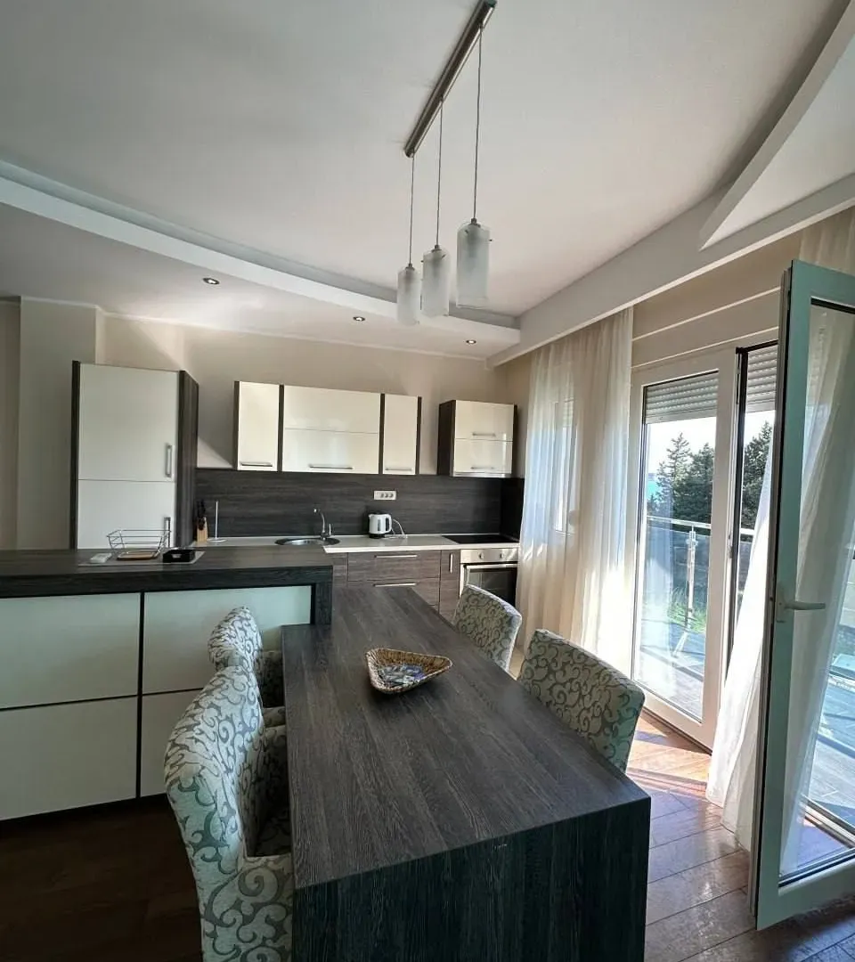 Sale, three bedroom apartment, 91m², Bečići, Budva