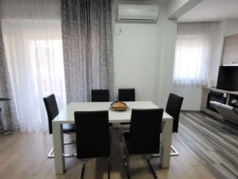 Daily-rent, two bedroom apartment, 70m², Bečići, Budva - image 7
