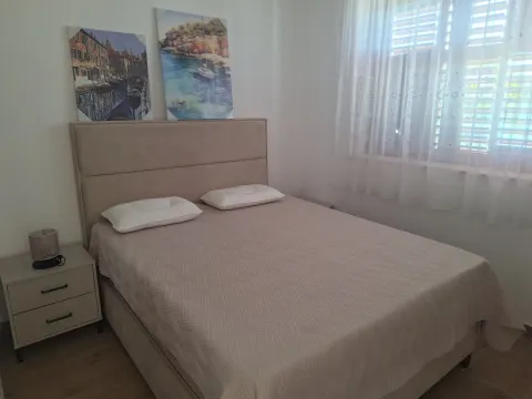 Rent, two bedroom apartment, 63m², Tripovići, Tivat - image 6