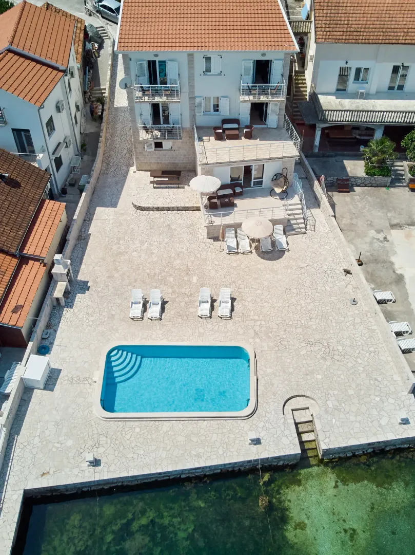 Prodaja, kuća, 245m², Tivat, Crna Gora