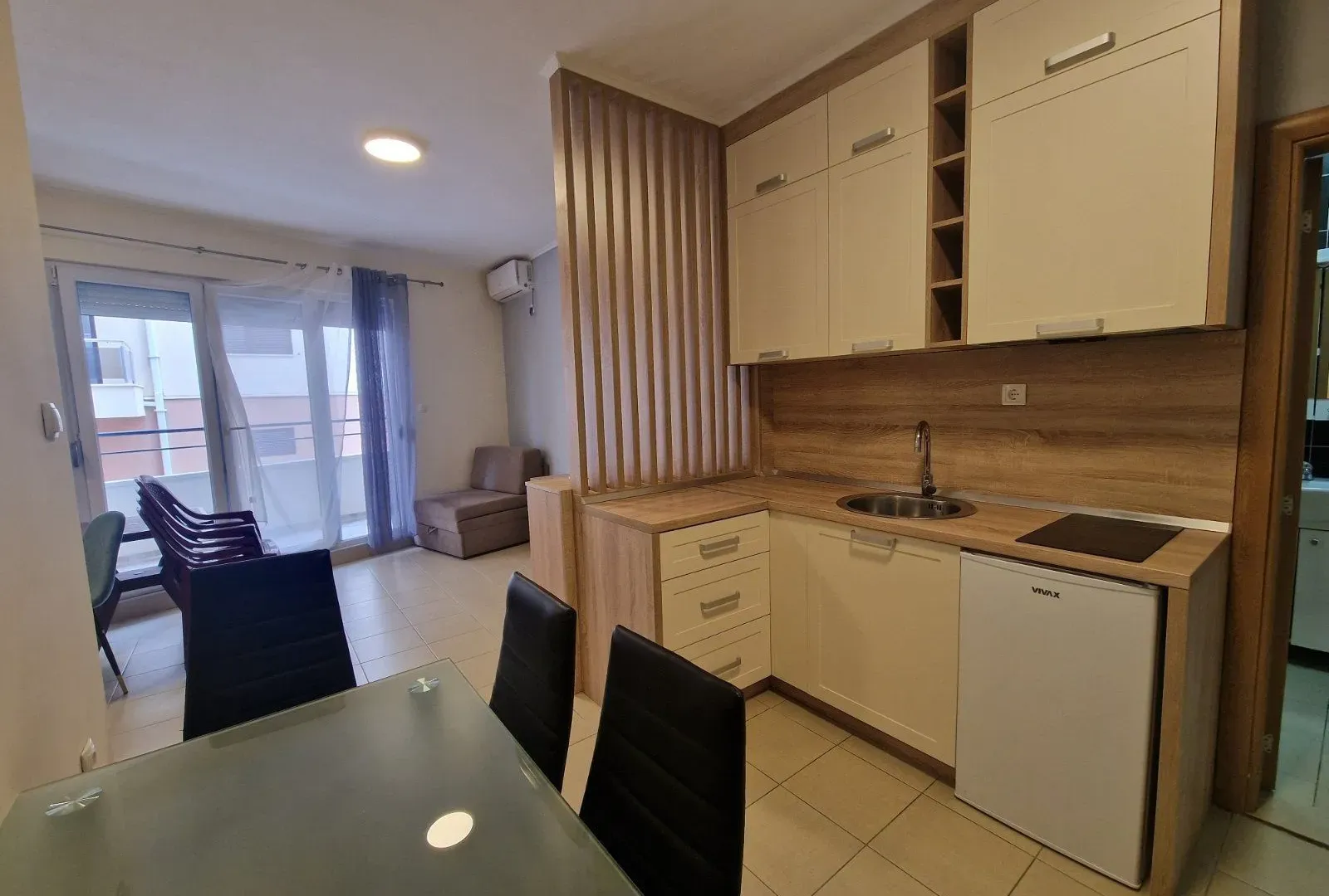 Rent, studio apartment, 35m², Bečići, Budva