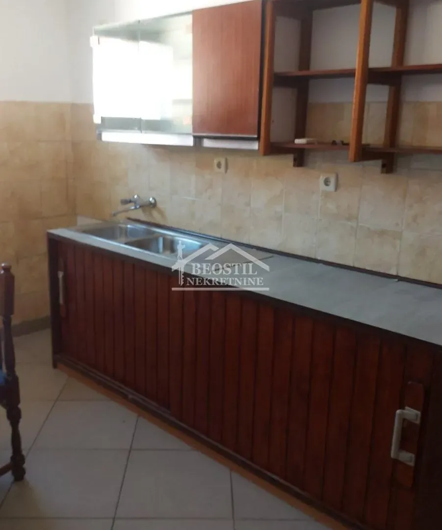 Prodaja, dvosoban stan, 60m², Golubinci, Stara Pazova