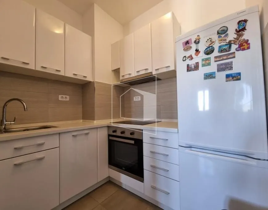 Izdavanje, jednosoban stan, 42m2, City Kvart, Podgorica