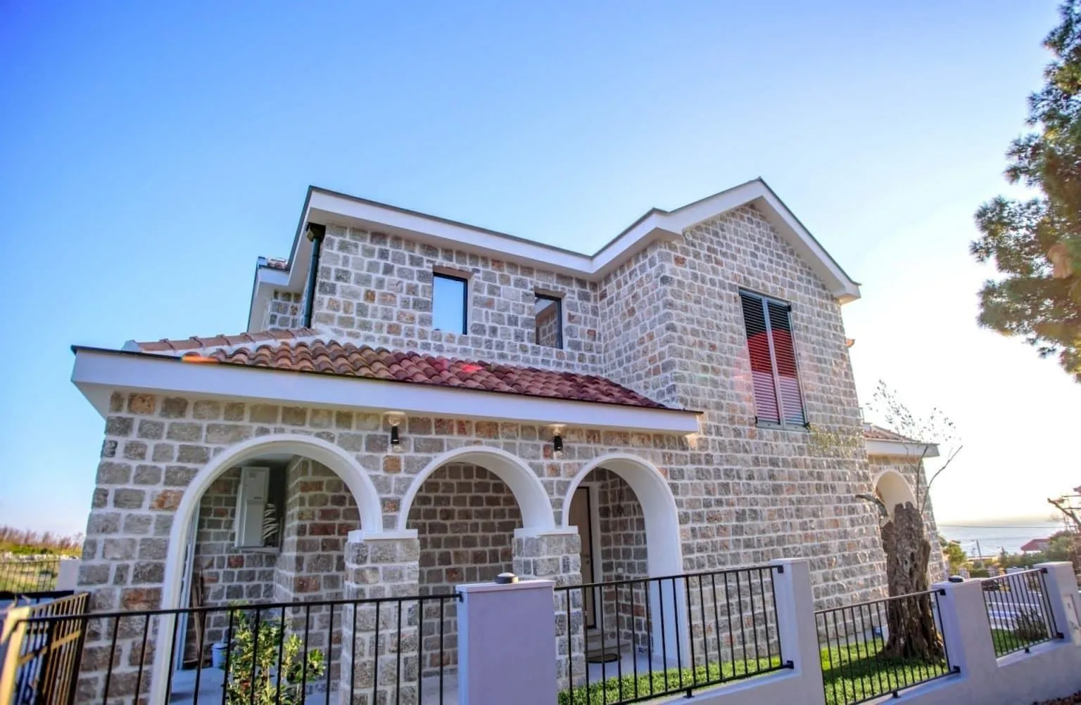 Prodaja, kuća, 200m², Tivat, Crna Gora