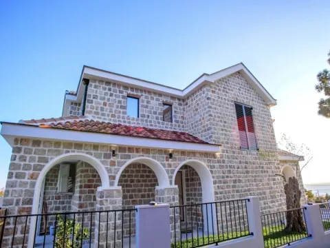 Prodaja, kuća, 200m², Tivat, Crna Gora - image 12
