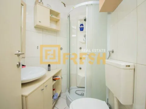 Izdavanje, trosoban stan, 110m², Preko Morače, Podgorica - image 9