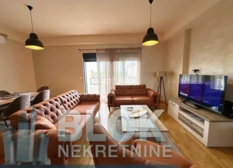 Izdavanje, dvosoban stan, 76m², Dalmatinska ulica, Podgorica - image 13