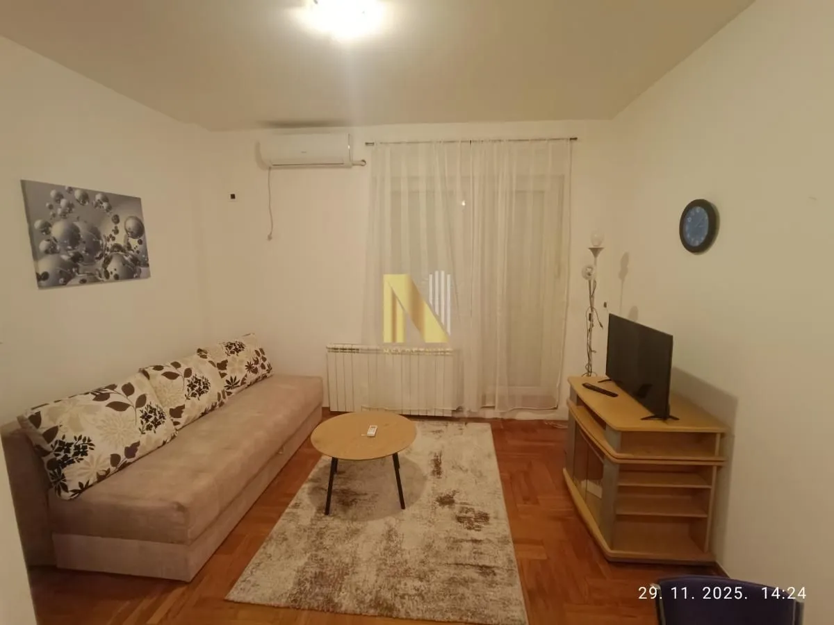 Izdavanje, garsonjera, 26m², Bulevar Oslobodjenja, Novi Sad Sve Podlokacije