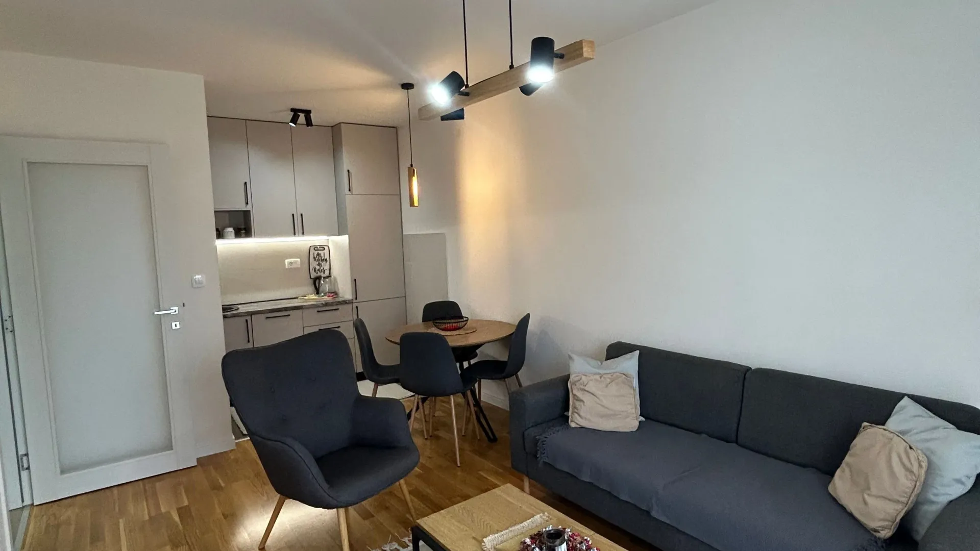Rent, one bedroom apartment, 45m², Pobrežje, Podgorica