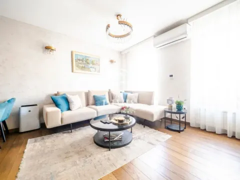 Sale, three bedroom apartment, 110m², Južni Bulevar, Vračar Sve Podlokacije