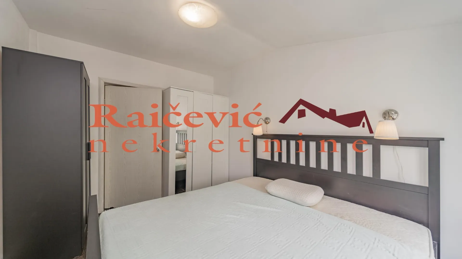Sale, three bedroom apartment, 82m², Kalenić Pijaca, Vračar Sve Podlokacije