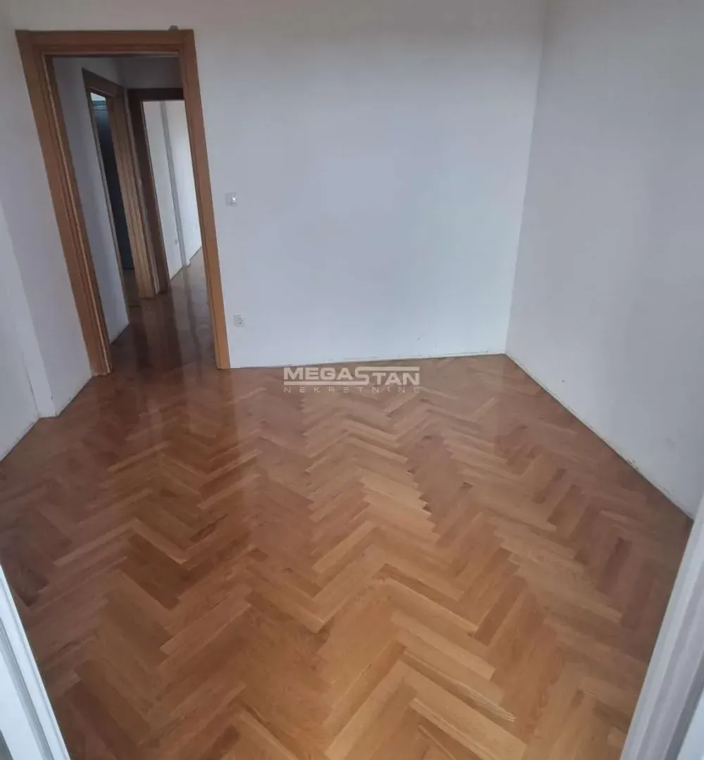 Prodaja, trosoban stan, 75m², Lekino Brdo, Voždovac Sve Podlokacije