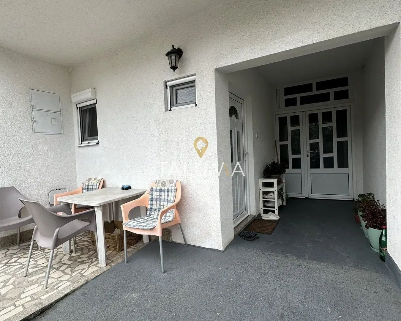 Sale, house, 146m², Stari Aerodrom, Podgorica