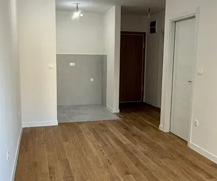 Rent, one bedroom apartment, 40m², Central Point, Podgorica - image 1