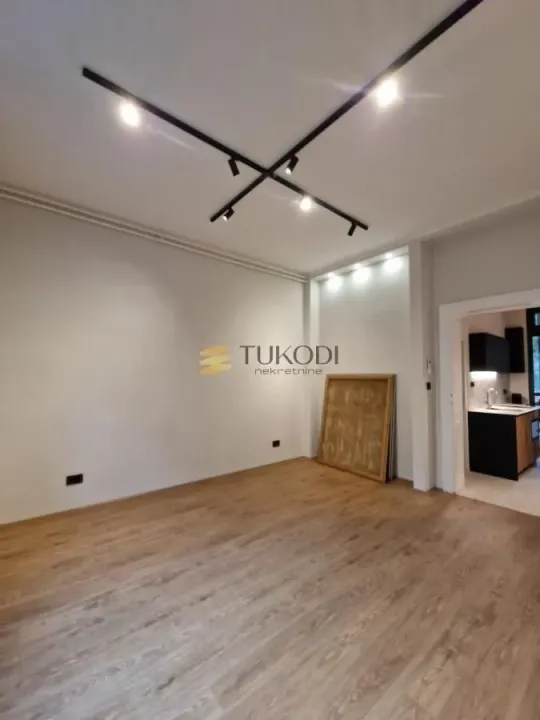 Rent, office space, 100m², Stari grad, Novi Sad