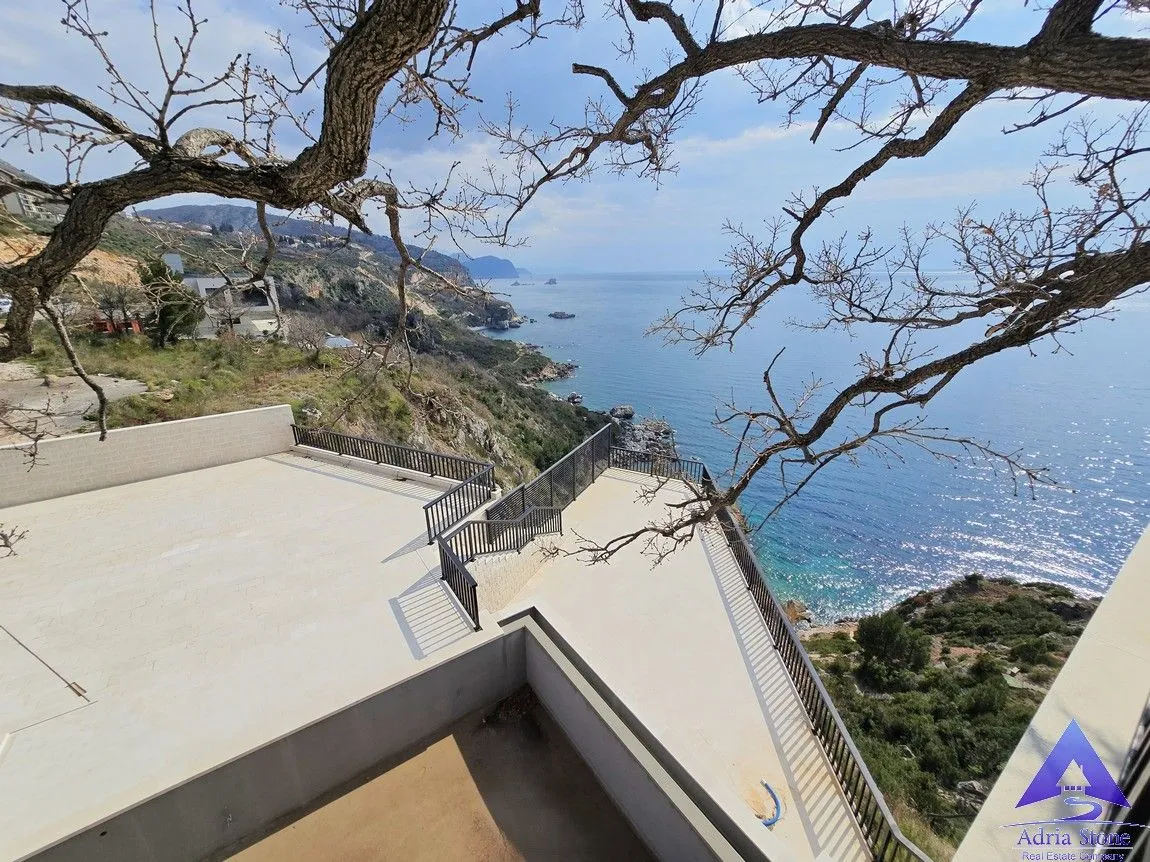 Prodaja, kuća, 580m², Skočiđevojka, Budva