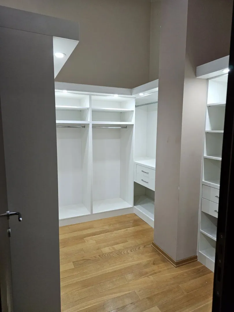 Izdavanje, trosoban stan, 120m², City Kvart, Podgorica