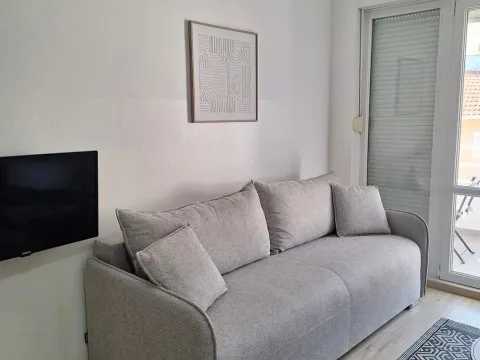 Sale, studio apartment, 24m², Petrovac, Budva - image 3