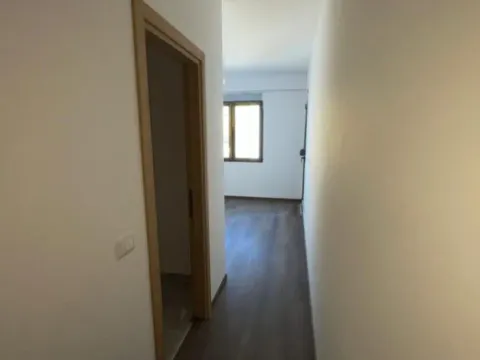 Prodaja, dvosoban stan, 80m², Pobrežje, Podgorica - image 8