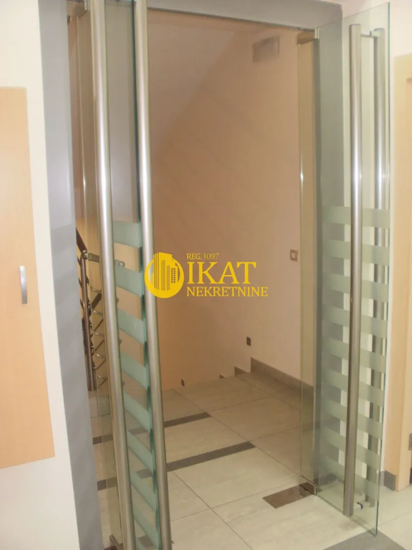 Rent, office space, 216m², Stari Grad, Beograd