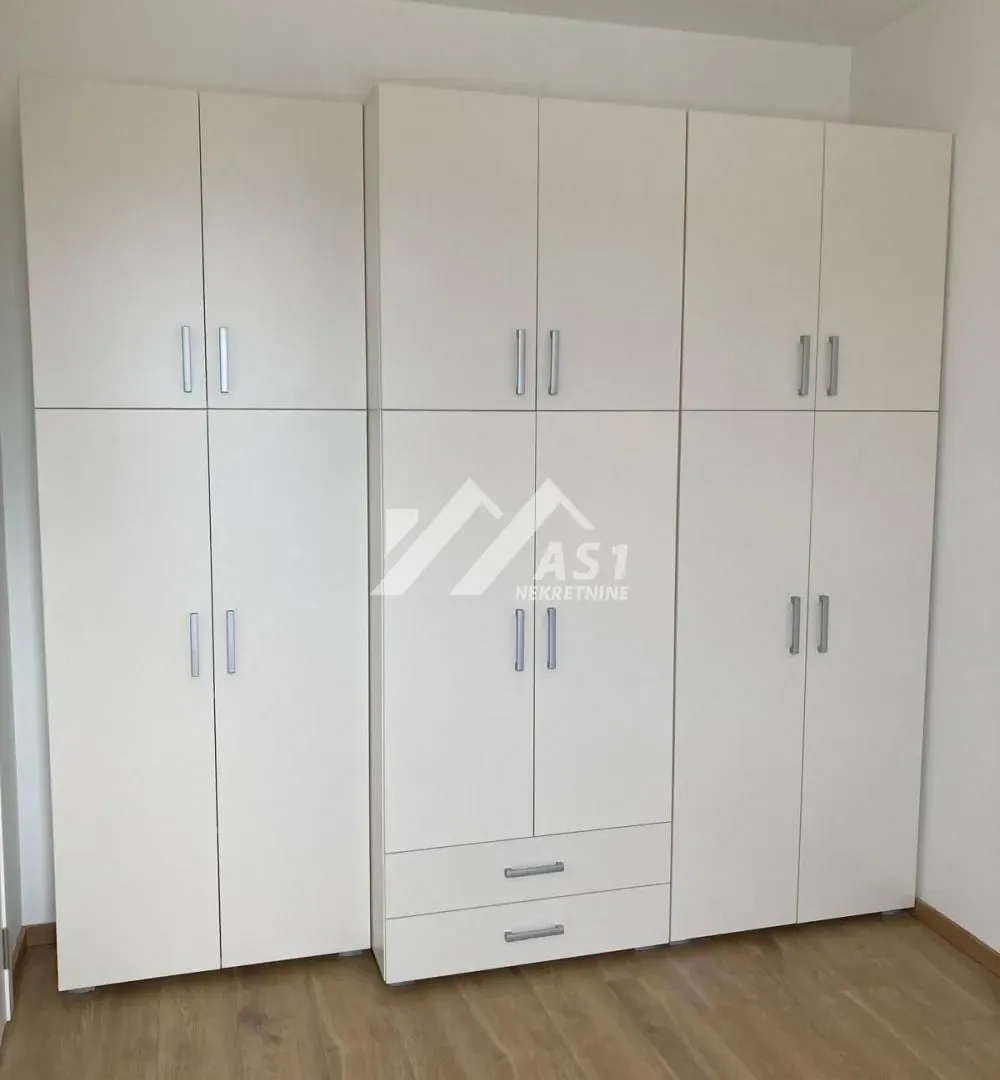 Rent, three bedroom apartment, 65m², Adamovićevo Naselje, Novi Sad Sve Podlokacije