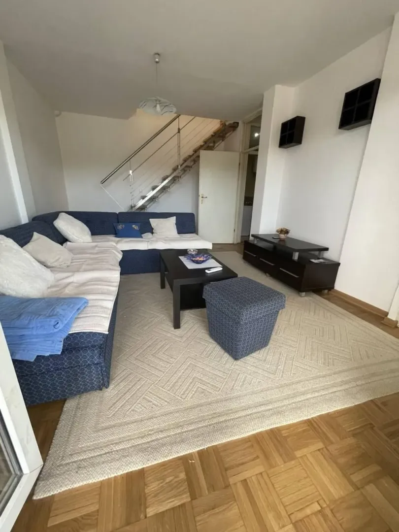 Izdavanje, trosoban stan, 70m², Novi Beograd Blok 62, Novi Beograd Sve Podlokacije