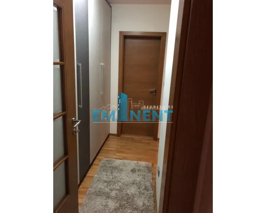 Izdavanje, trosoban stan, 85m², Lipov Lad, Zvezdara Sve Podlokacije