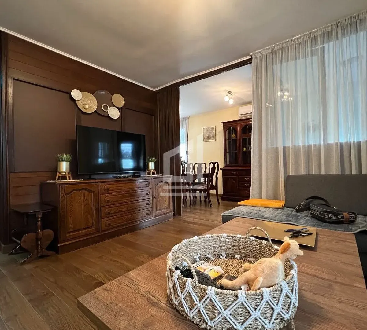 Izdavanje, dvosoban stan, 76m², Blok 5, Podgorica