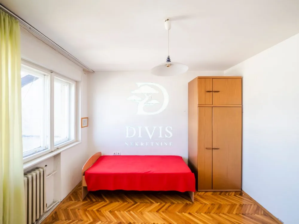 Sale, four bedroom apartment, 85m², Cvetni Trg, Vračar Sve Podlokacije