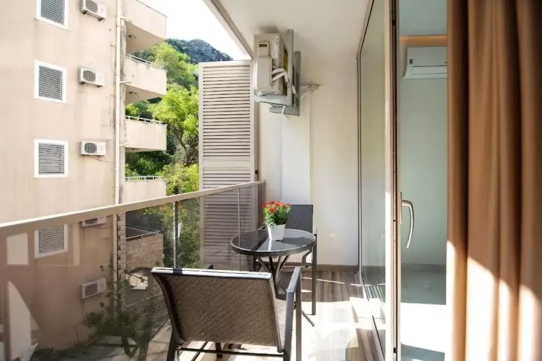 Izdavanje, jednosoban stan, 41m², Rafailovići, Budva