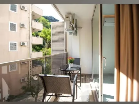 Stan in Rafailovići