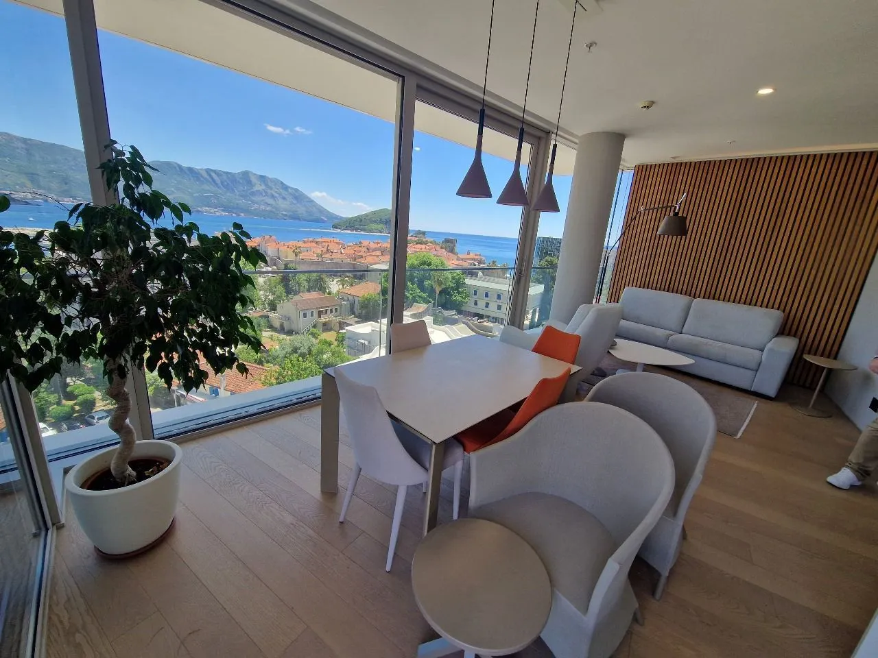 Rent, two bedroom apartment, 84m², Centar, Budva